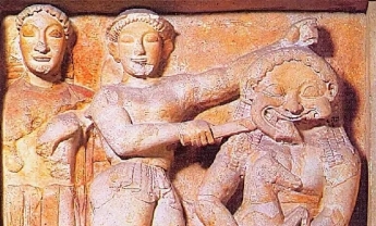 Почему у древних греков герои на статуях были обнажены
