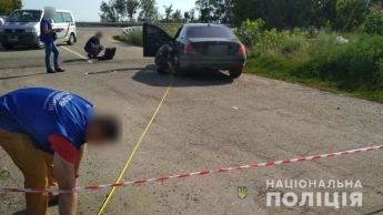 В Полтавской области расстреляли Mercedes авторитета. Он погиб