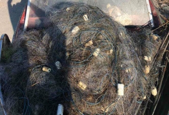 Из Утлюкского лимана вытащили десятки браконьерских сетей (фото)