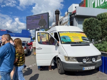 Харьковчане массово едут "греться" в Кирилловку, а зря (фото)
