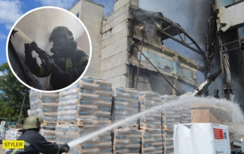 В Чернигове мощный взрыв сравнял с землей трехэтажный дом: видео с моментом ЧП
