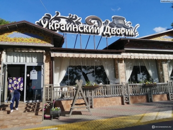 Жительница Мелитополя показала, как пользуется популярностью украинский ресторан в РФ (видео)