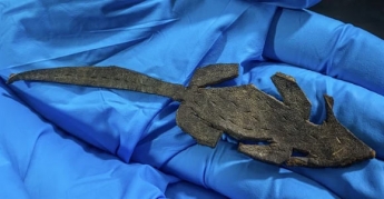 Археологи нашли игрушку, которой почти 2 тыс. лет - фото впечатляют