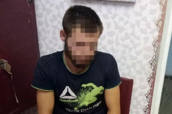 В Николаевской области 19-летний парень угнал фуру с 30 бочками меда