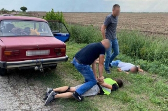 Под Николаевом мужчина изнасиловал 80-летнюю женщину на ее даче