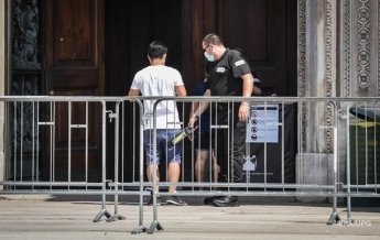Мужчина захватил в заложники охранника Миланского собора