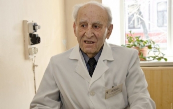 Умер старейший врач Украины