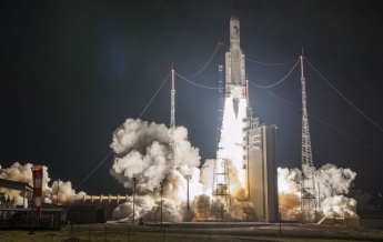 Французская ракета вывела на орбиту три космических аппарата