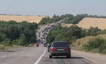 Житель Запорожья рассказал об опасностях, которые поджидают водителей по дороге на Кирилловку