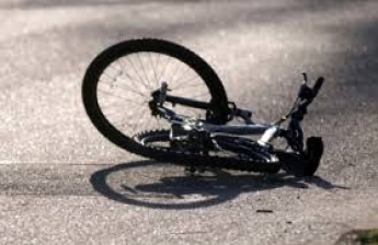 В Запорожской области автомобиль сбил ребенка на велосипеде