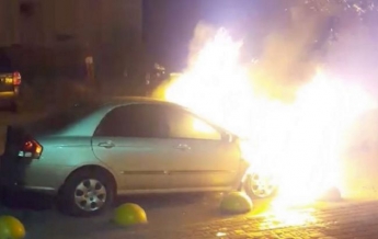Появилось видео поджога автомобиля 