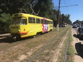 В Одессе иномарка врезалась в трамвай, есть пострадавшие (фото)
