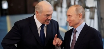 Лукашенко переговорил с Путиным и привел войска в полную боеготовность