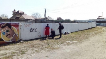 В Мелитополе на стене памяти со звездными кумирами появится еще 9 рисунков