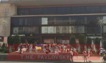 В Киеве станция метро "Крещатик" прекратила работу из-за угрозы взрыва (фото, видео)