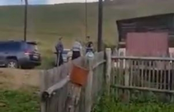 В России дети устроили жуткое ДТП - авто рухнуло с горы (видео)