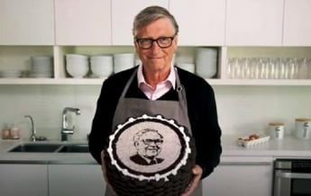 Билл Гейтс испек торт с портретом миллиардера