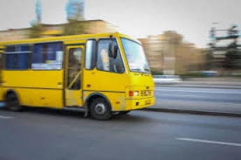 В Днепре водитель автобуса изменил маршрут ради школьницы и восхитил сеть