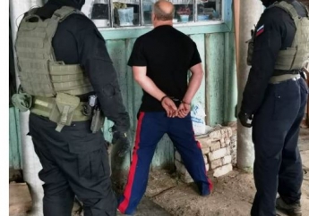 Маньяк нападал на россиянок в течение 12 лет: фото и видео задержания