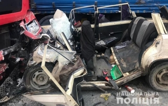 На Прикарпатье много людей погибло в ДТП с грузовиком: жуткие кадры