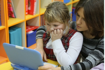 Родители напряглись - учителя рассылают ссылки на случай онлайн-обучения