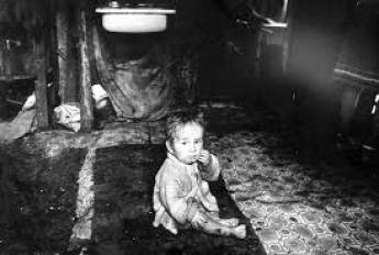 В Запорожской области частном доме обнаружили пятерых грязных и голодных детей
