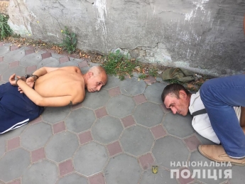 В Мелитополе начальник полиции на улице узнал грабителя. Как проходило задержание (фото)