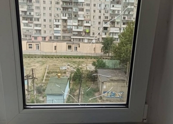 Жительнице Мелитополя фирма поменяла окна на разбитые