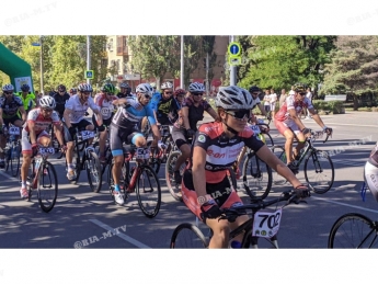 В рамках большого спортивного праздника в Мелитополе начались велогонки (фото, видео)