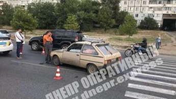 В Днепре на Донецком шоссе ЗАЗ сбил подростка: парня забрала скорая (Видео момента ДТП)
