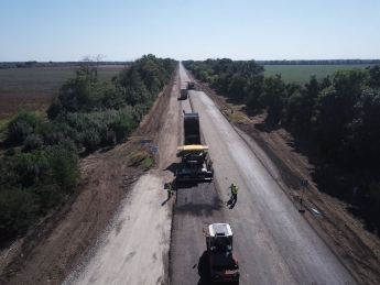 Как ремонт трассы между Мелитополем и Запорожьем движется показали в сети (фото)