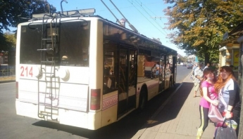 В Запорожье водитель троллейбуса отказался ехать по маршруту из-за отсутствия сдачи для пассажира