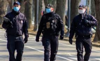 В Запорожской области женщина заплатит за прогулку без маски