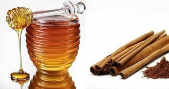 Їжте щодня ложку меду з корицею. І ось, що буде з вашим тілом.