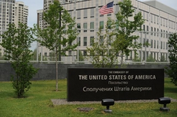 В Киеве травмировали сотрудницу посольства США: пострадавшая умерла