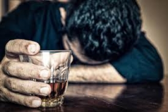 В Мелитополе мужчина впал в кому после употребления алкоголя