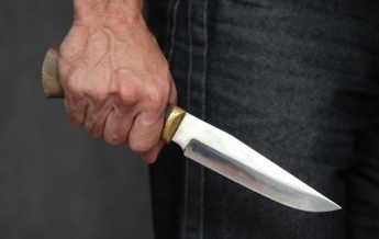 В Запорожье 40-летний мужчина нанес ножевые ранения 16-летнему сыну