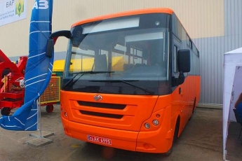 ЗАЗ на всеукраинской выставке презентовал новую модель автобуса