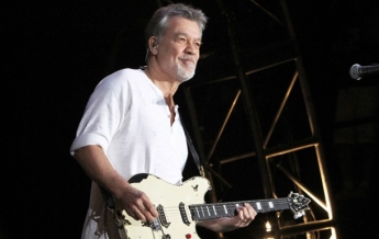 Умер гитарист и основатель американской рок-группы Van Halen