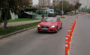 В Киеве "героям парковки" готовят неприятности - больше не бросят авто на тротуаре: фото