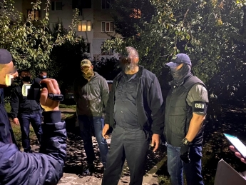 В Запорожской области полицейский за мзду "крышевал" наркоторговцев (фото)