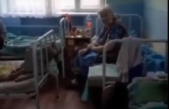Бабушки в палате с мертвецом при +20 градусах: появилось страшное видео из российской больницы