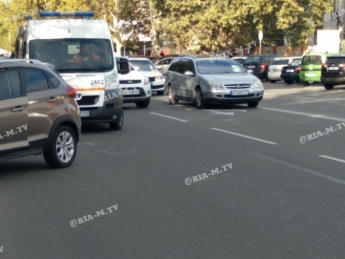 На центральном проспекте в Мелитополе сбили женщину-пешехода. Пострадавшая в больнице