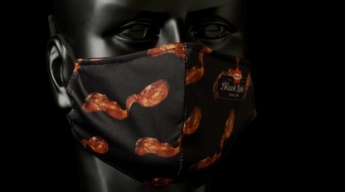 В США представили защитные маски с запахом бекона - аромат держится пока не высунешь нос (видео)
