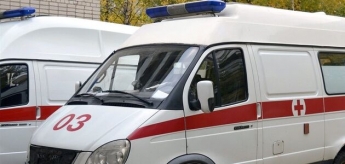 Под Днепром мужчина с ножом напал на бригаду скорой помощи