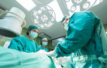 Во Львове провели уникальную операцию на сердце: без единого разреза