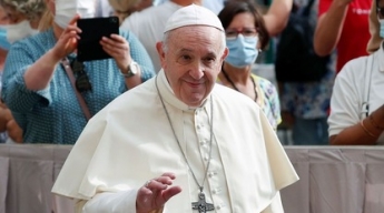 Папа Римский поддержал представителей ЛГБТ и призвал узаконить однополые браки