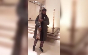 Выходец из Конго пытался украсть в Лувре "то, что принадлежит Африке" (видео)