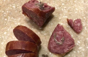 "Бабушки так и говорили": в украинской колбасе нашли неожиданный "ингредиент", фото