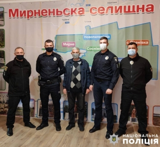 В Мелитопольском районе полицейские офицеры общин начали знакомиться с населением (фото)